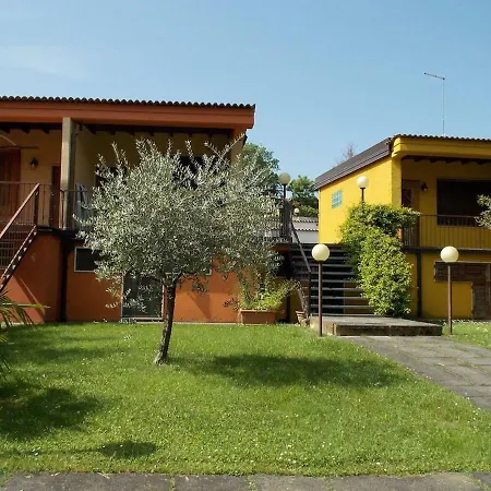 Le Ninfee - Casa Con Giardino